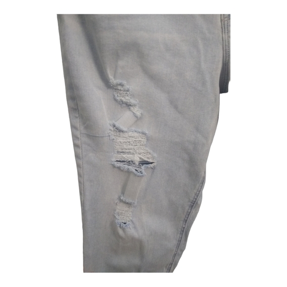 𝅺MAURICES Light Wash Button Closure Destructed Raw Hem Size XL Regular - Picture 4 of 5